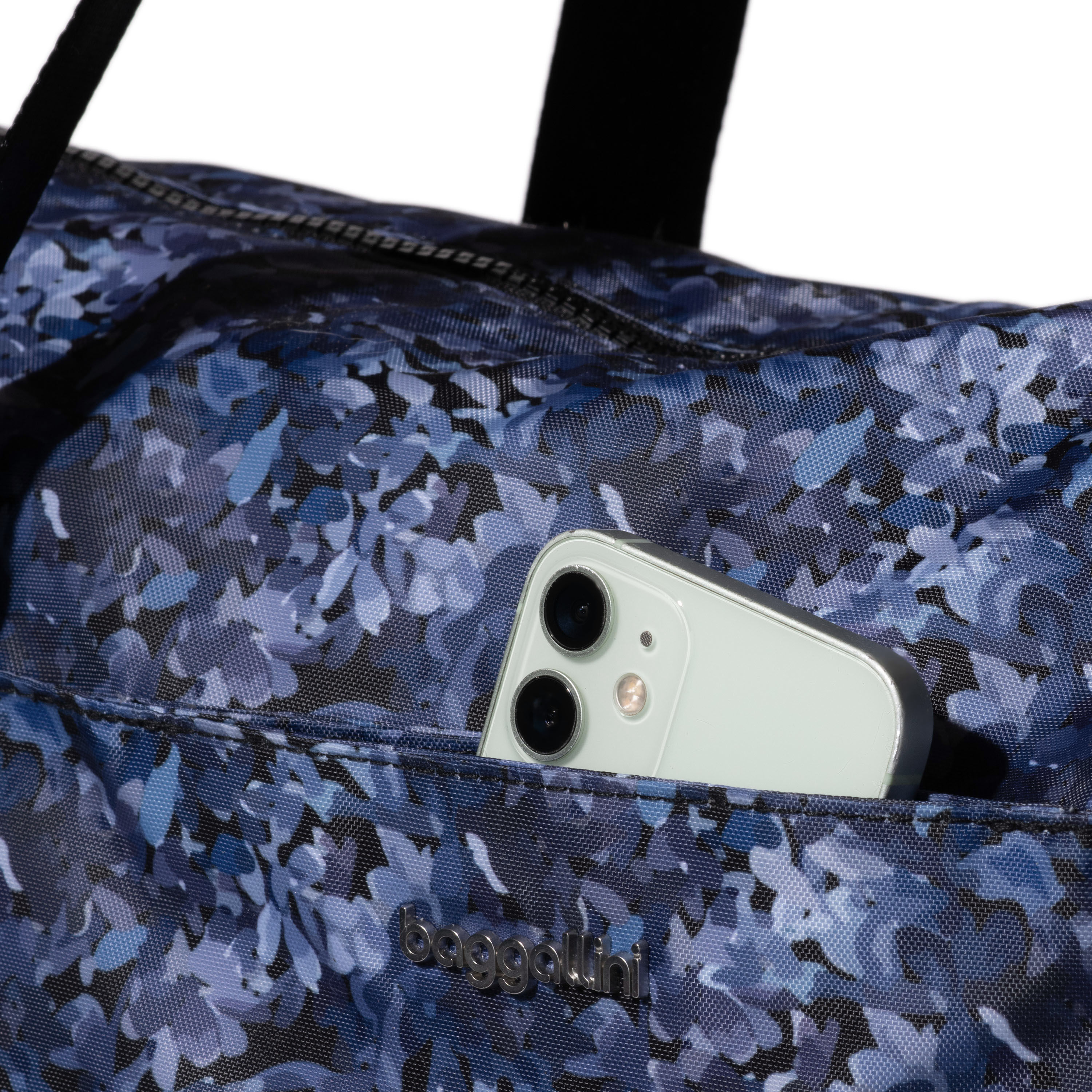 True Classic Large Carryall Tote